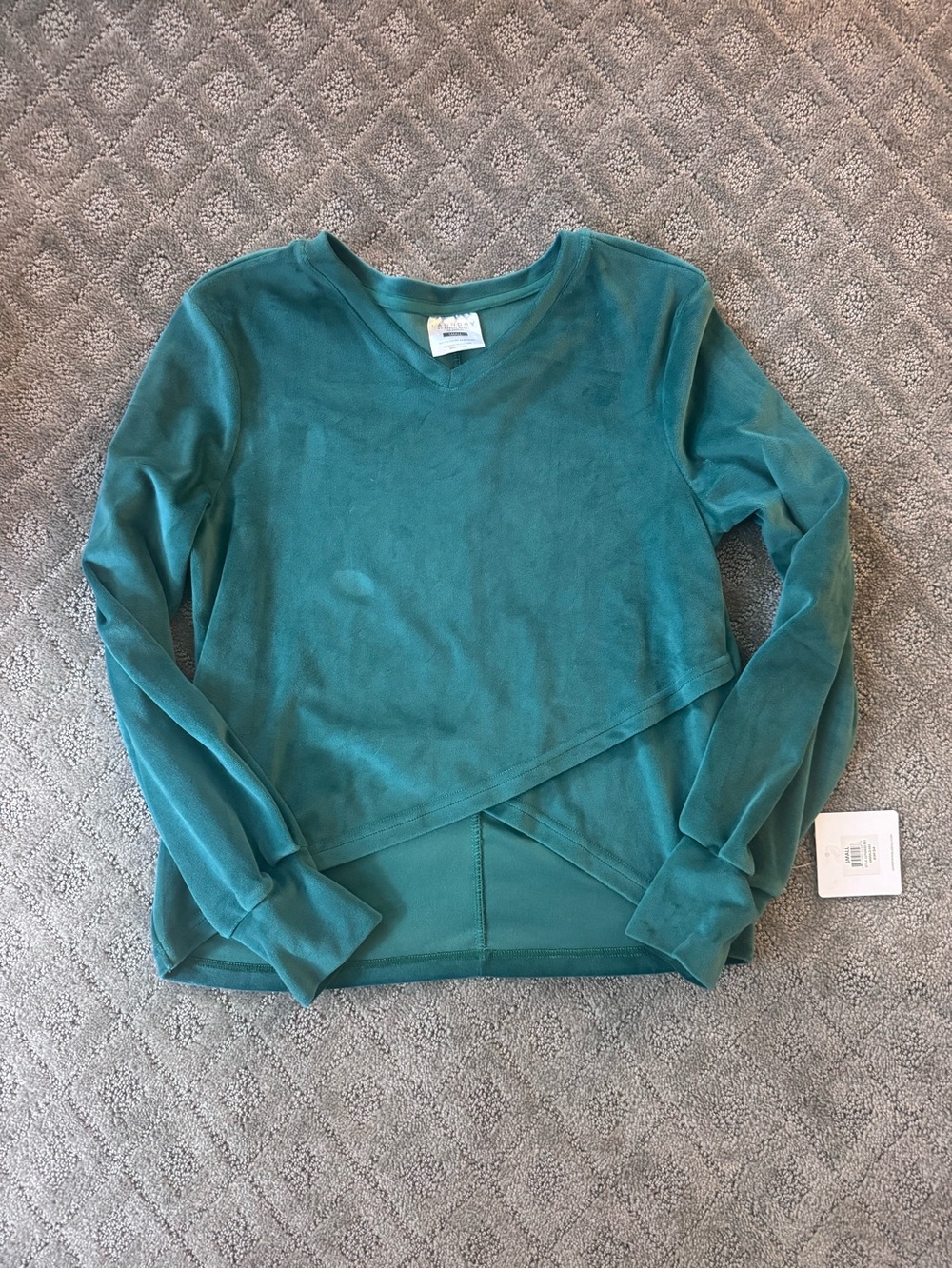 NWT Women’s Laundry By Shelli Segal Teal velour V-Neck Top Size S
